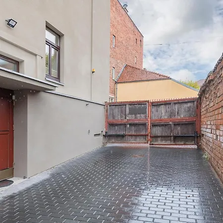 Historical Oldtown Charm With Modern Comfort By Polo * Kaunas