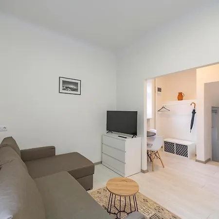 Historical Oldtown Charm With Modern Comfort By Polo *