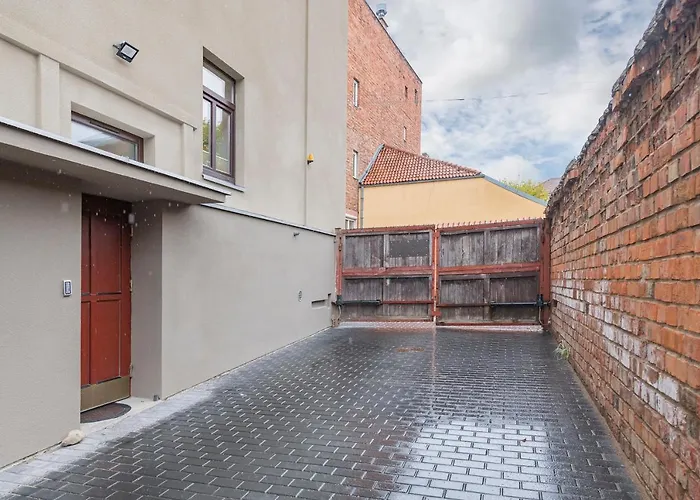 Historical Oldtown Charm With Modern Comfort By Polo * Kaunas