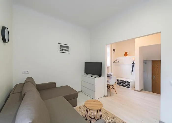 Historical Oldtown Charm With Modern Comfort By Polo *